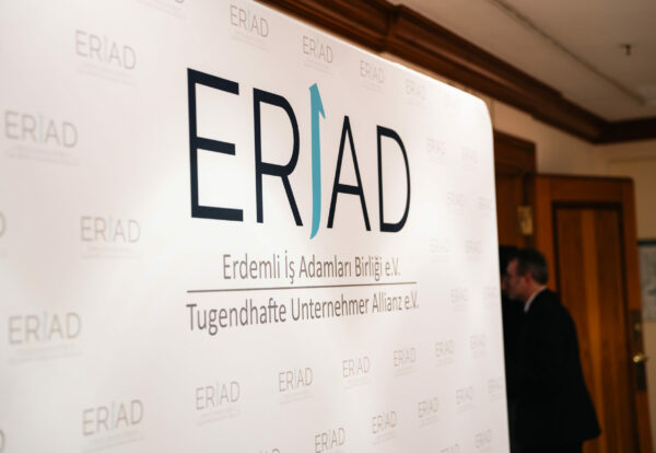 ERIAD - Pressewand